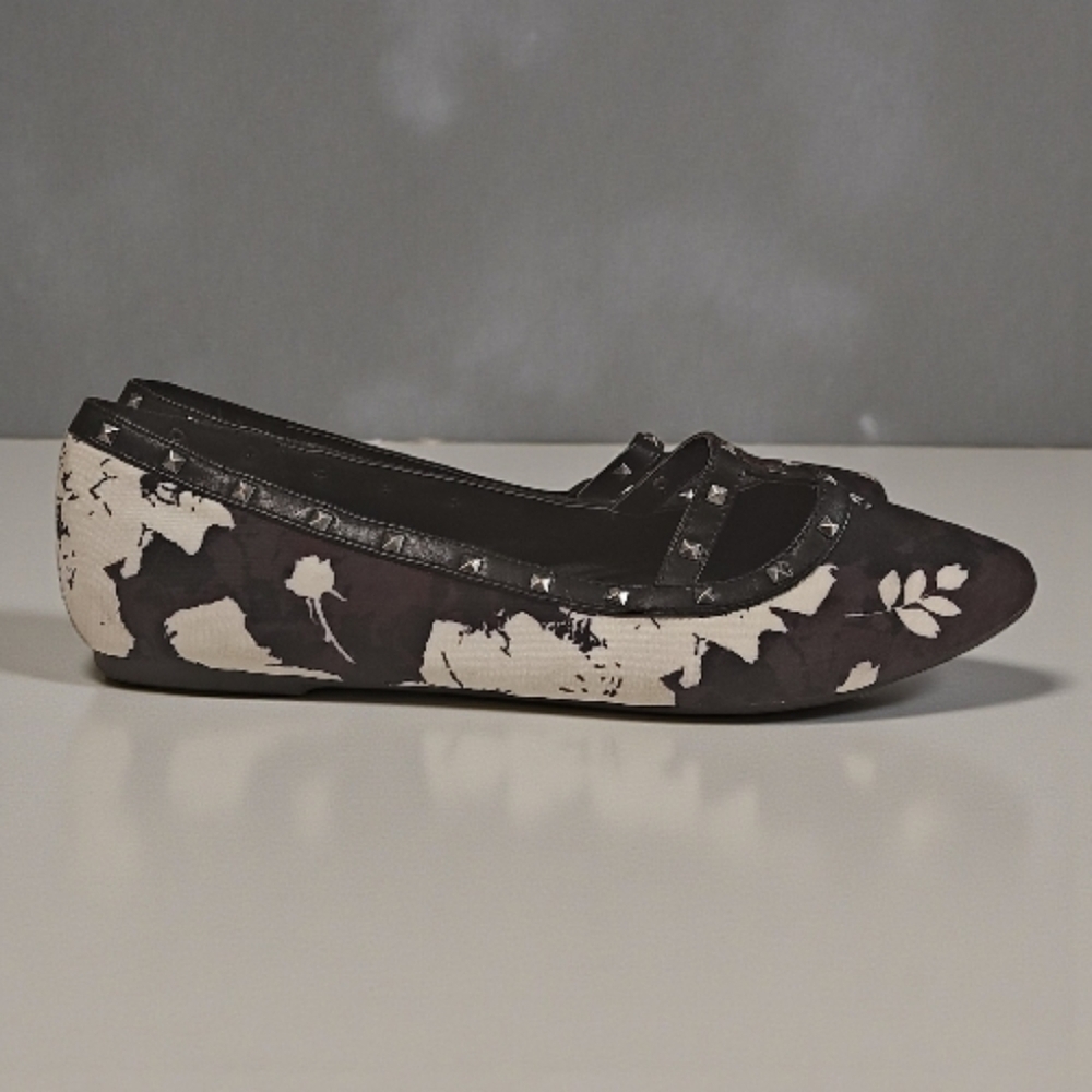 Avon Cushion Walk Pointed Toe Ballet Flats